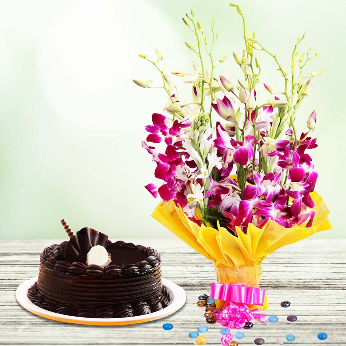 Send Spendid Red Rose Flowers and Dark Chocolate Cake Combo Online in India  | Phoolwala