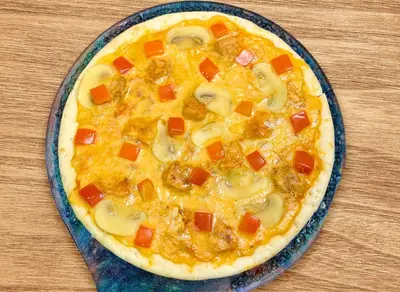 Cheddar Cream Pizza