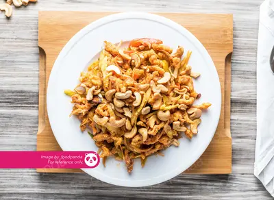 Crusted Cashewnut & Chicken Salad