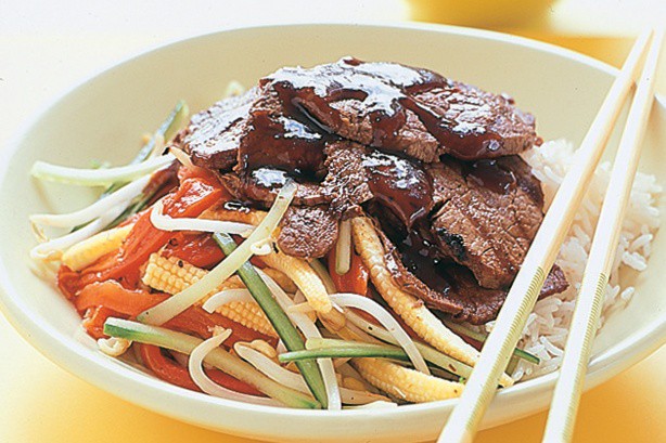Beef with baby corn