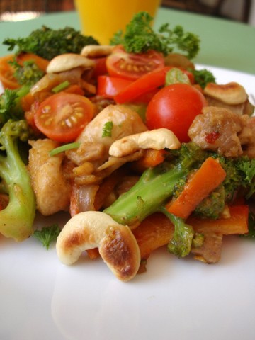 Chicken with cashew nut