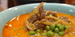 Beef red curry with coconut milk