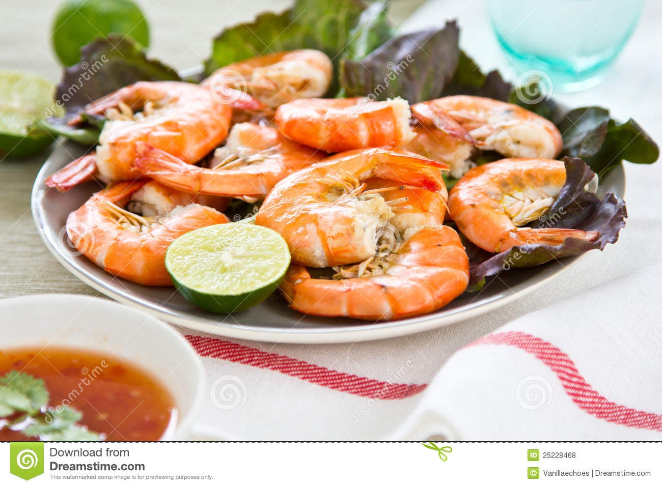 Steamed prawn with lime & chilli sauce