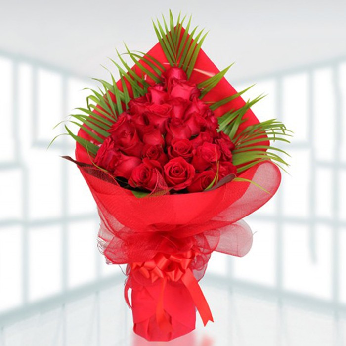 18 Pieces Red Roses Bunch