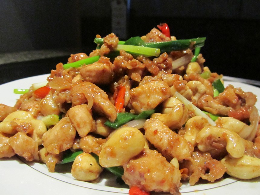 Fried Cashewnut Salad