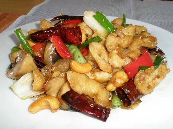 Fried Chicken With Cashewnut