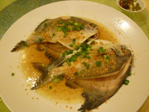 Chuan Pomfret With Garlic Sauce