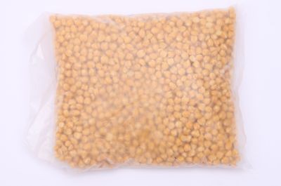 Chola (Chick Peas) Peeled - 500 Gm Pack