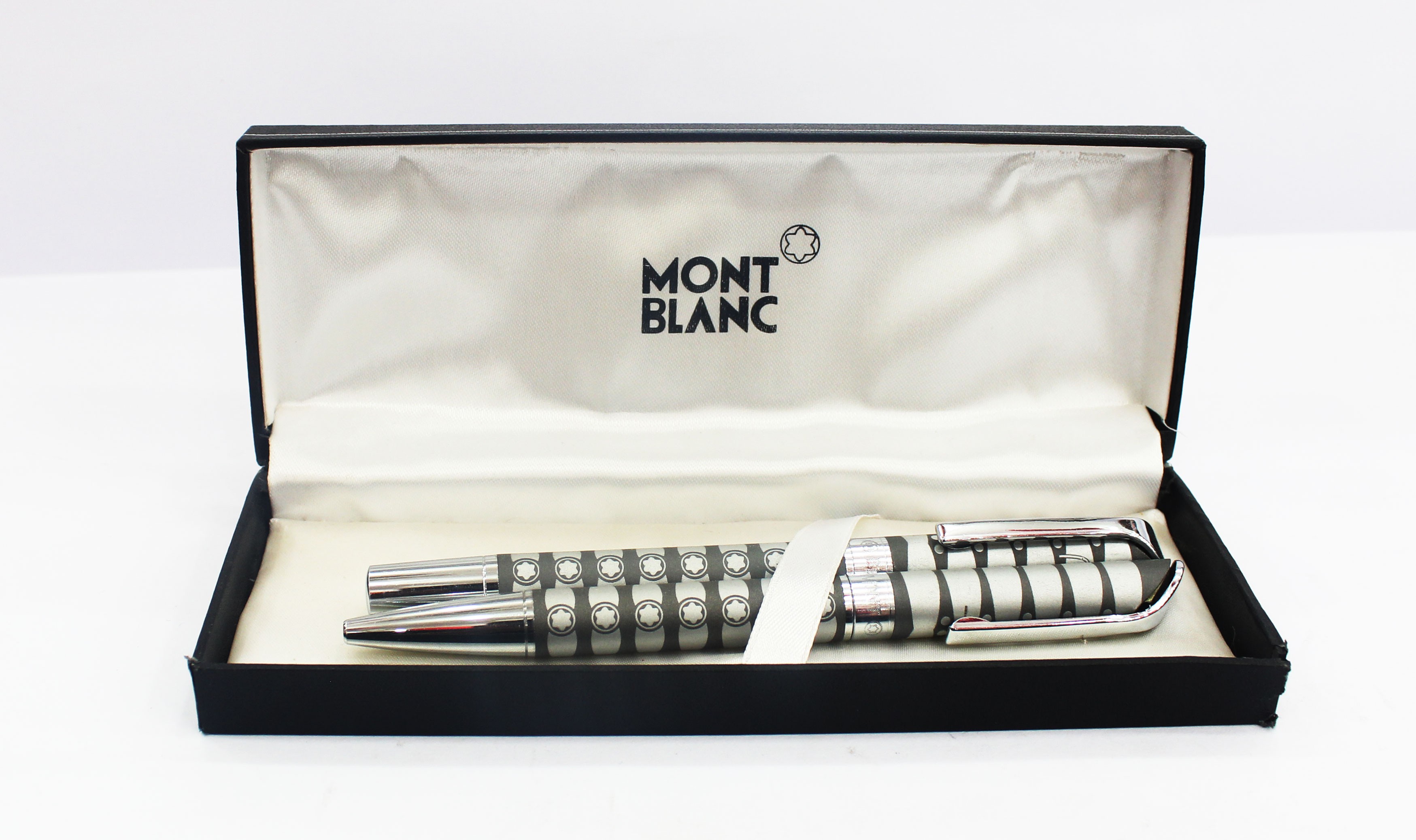 Double Pen 004