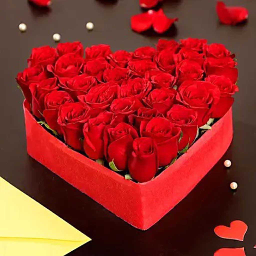 Heart Of Red Roses