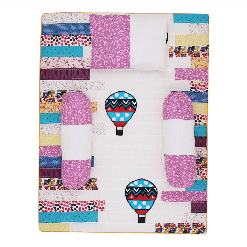 White Printed and Appliquéd Cotton Newborn Set
