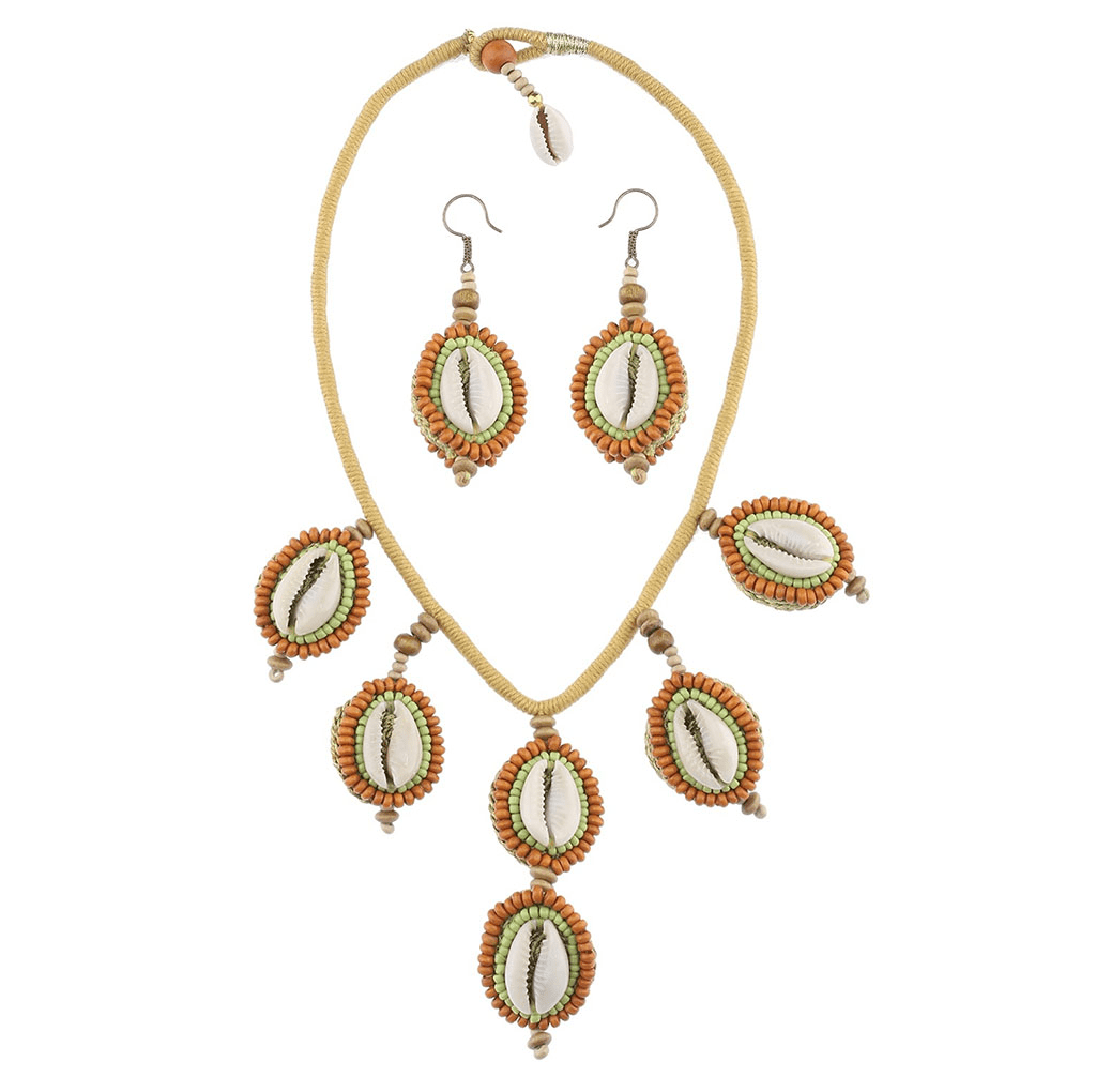Seashell and Beads Necklace Set