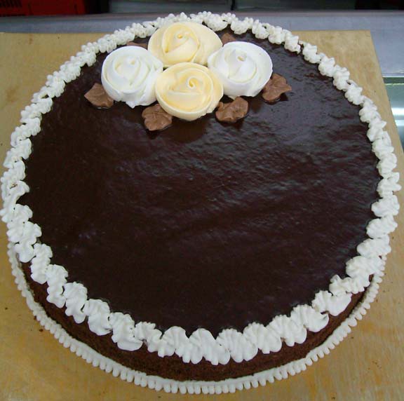 Readymade Cake 0060 – Readymade Cake 006: Vanilla