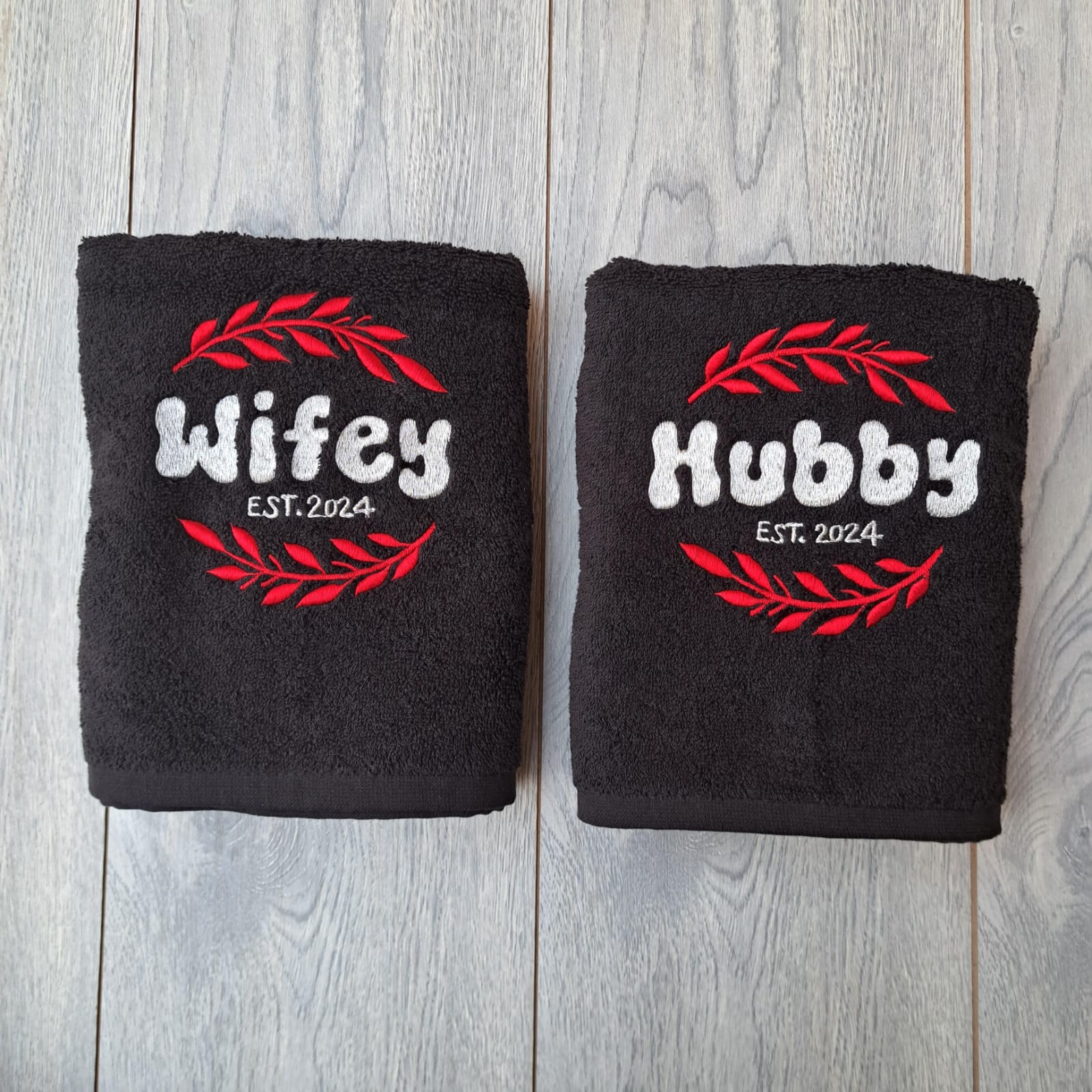 Wifey & Hubby Hand Towel Set