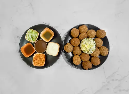 Addakhana Panipuri Platter 15