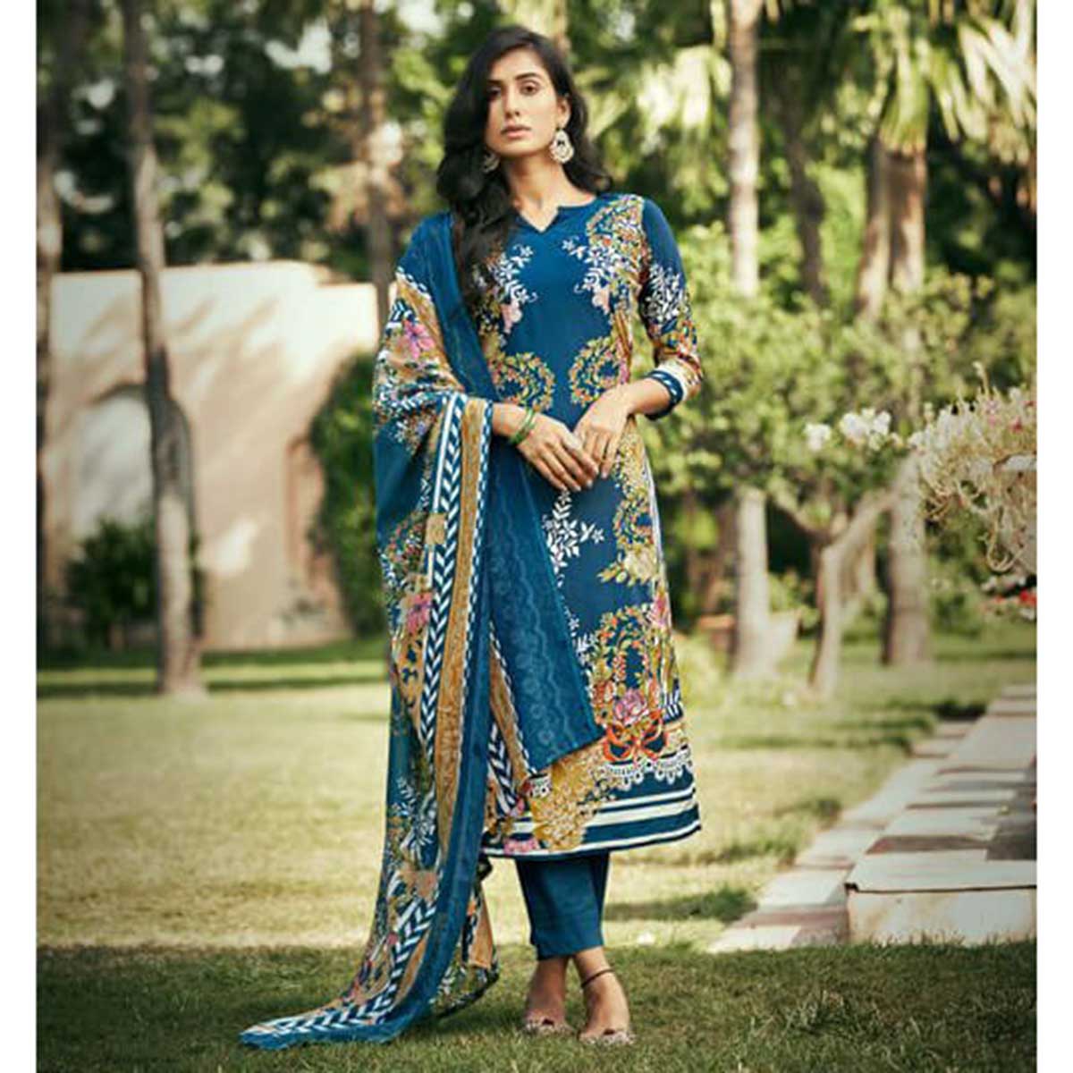 Pure Crepe Designer Salwar Kameez