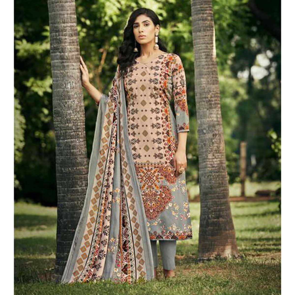 Pure Crepe Designer Salwar Kameez