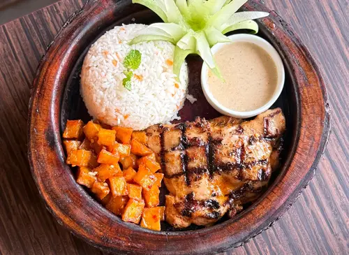 Mediterreanean Fusion Chicken Platter