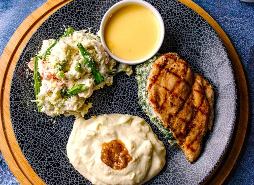 Spinach Stuffed Garlic Chicken