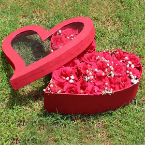 red-heart-box-with-red-roses-arrangement