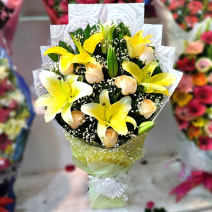 lily-and-rose-mixed-bouquet-1