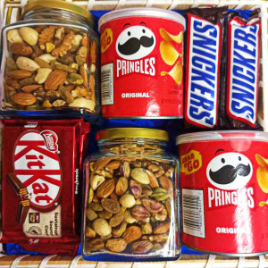 assorted-snack-hamper