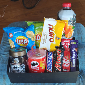 happiness-snack-hamper-medium