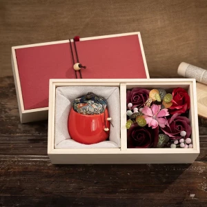 Antique Pottery Style Wooden Gift Box Set With Candle Soap Flowers