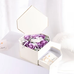 Heart-shaped Valentine's Day Rose Gift Box