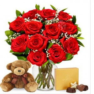 roses-with-chocolate-and-teddy