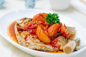 Fried Pomfret With Sweet & Sour Sauce