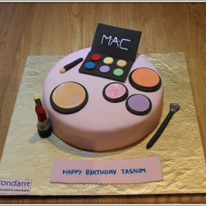 Makeup Kit Cake