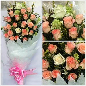 Peach Pink Rose and Rajanigandha Flower Bouquet