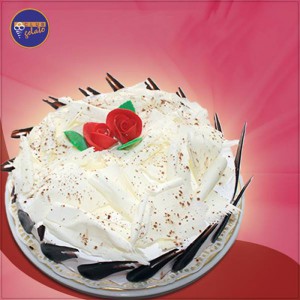 White Crunchy Cake