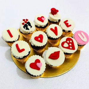 12 Cup Cakes