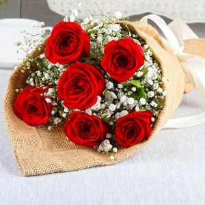 06 Pieces Red Roses Bouquet