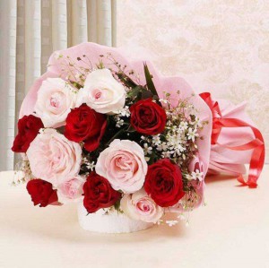 Red &amp; White Thai Rose Bouquet