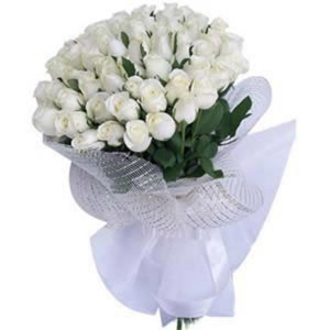 white-rose-bouquet-003