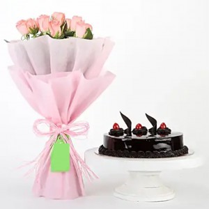 Pink Roses Bouquet With Cake