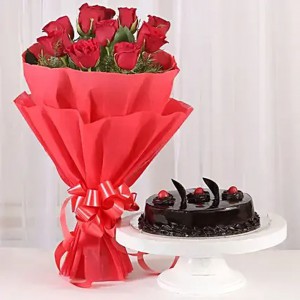 Red Roses with Chocolate Cake