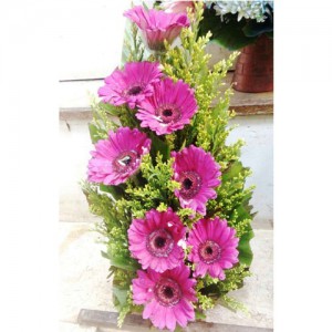 purple-gerbera-bouquet