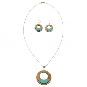 Thread and Wooden Necklace Set