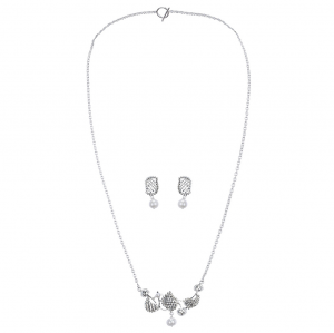 Pearl Studded Silver Necklace Set