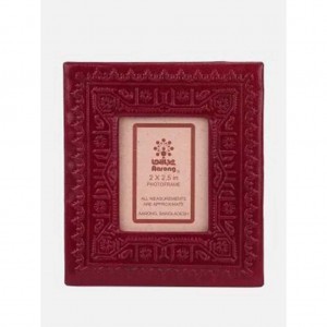 Maroon Jamdani Embossed Photo Frame