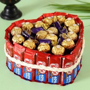 Break Apart Ferrero Rocher Kitkat Heart Pie