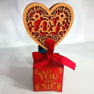 valentine showpiece