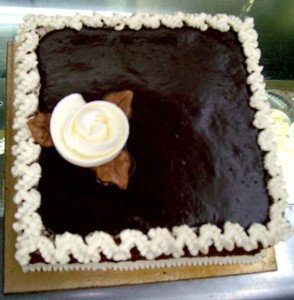 readymade-cake-00111-readymade-cake-01-vanilla