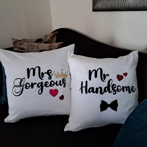 mr-mrs-cushion-set