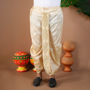 Shubhra Rajat Naksha Dhoti