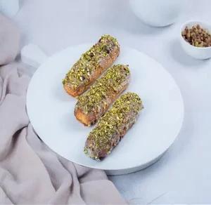 Pistachio Éclair